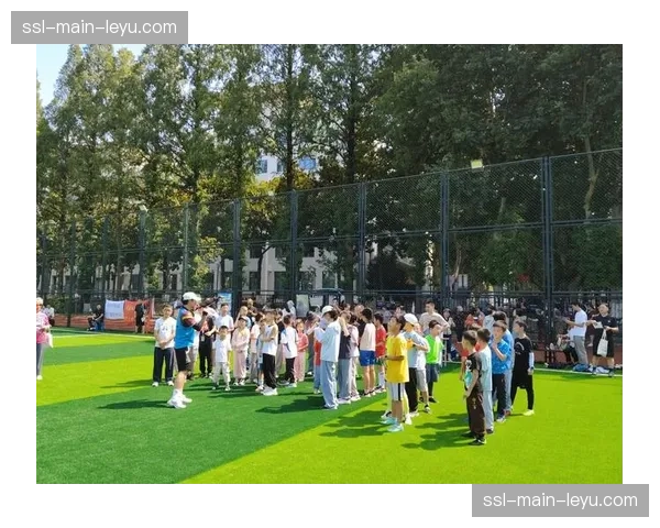 社区足球数据分析志愿者培训项目成效显著